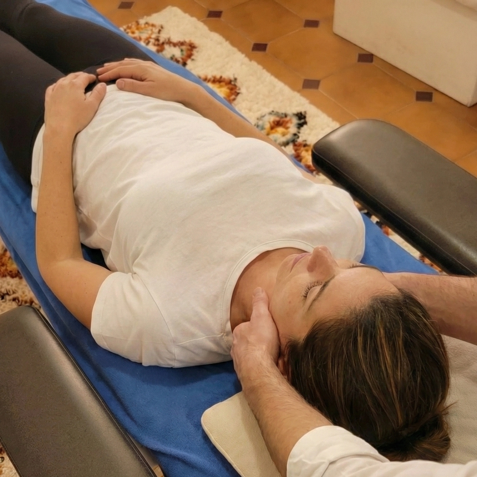 Séance de soin ostéopathique au cabinet de Lacapelle-Biron